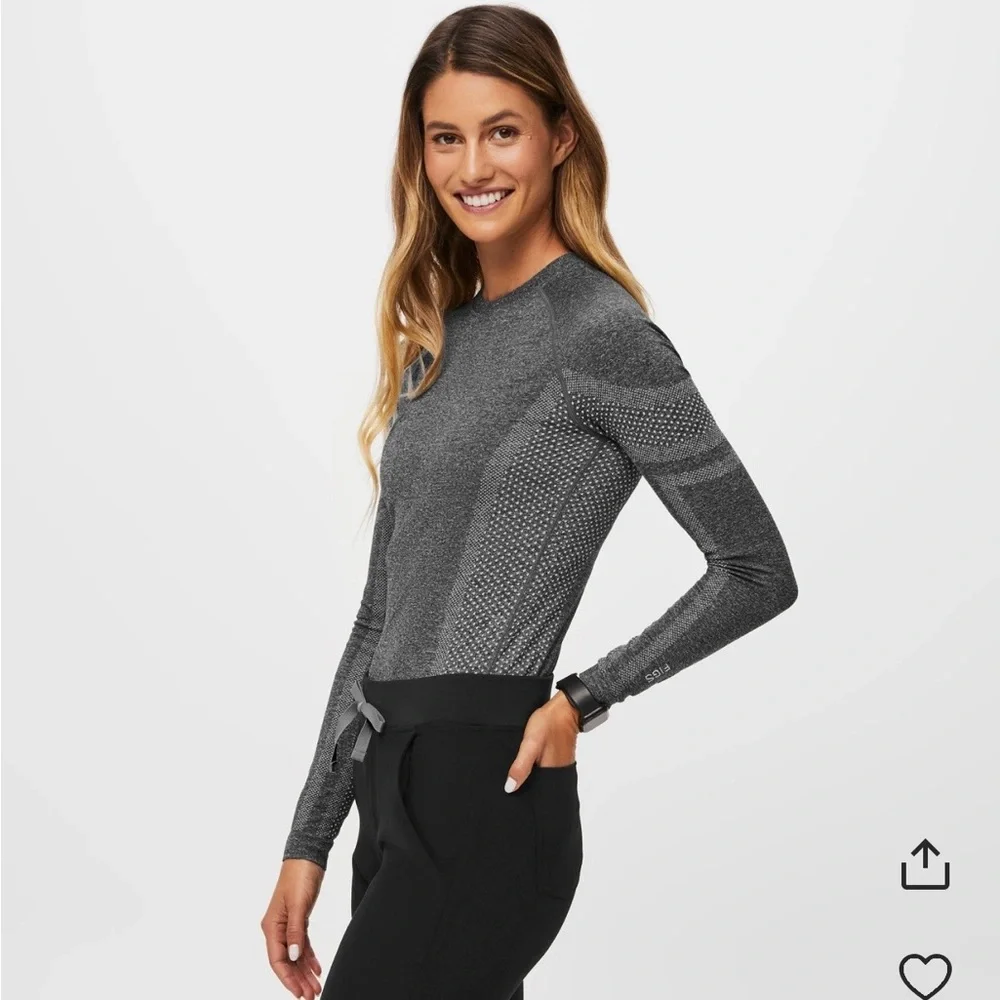 Figs Women’s Salta Seamless Long sleeve Under scrub in Graphite - Picture 9 of 10